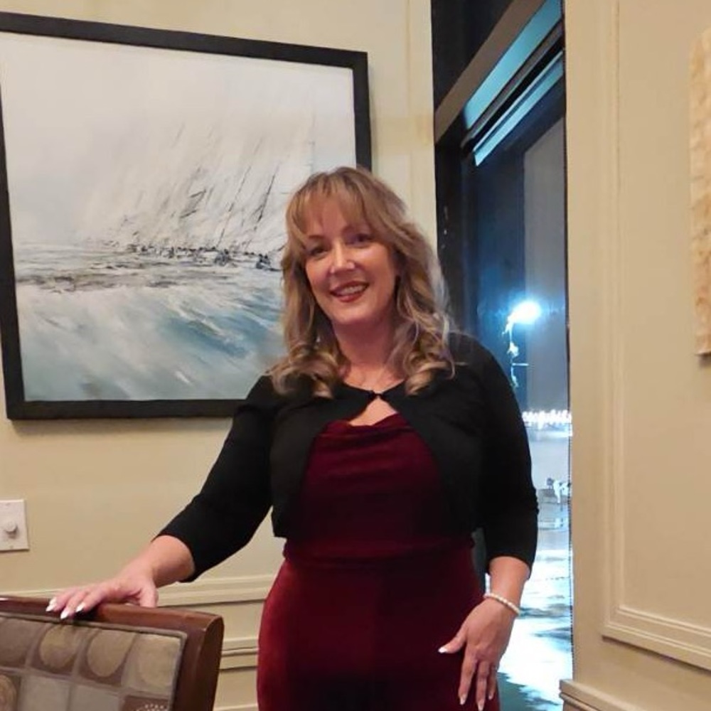 Meet your Posher, Dee